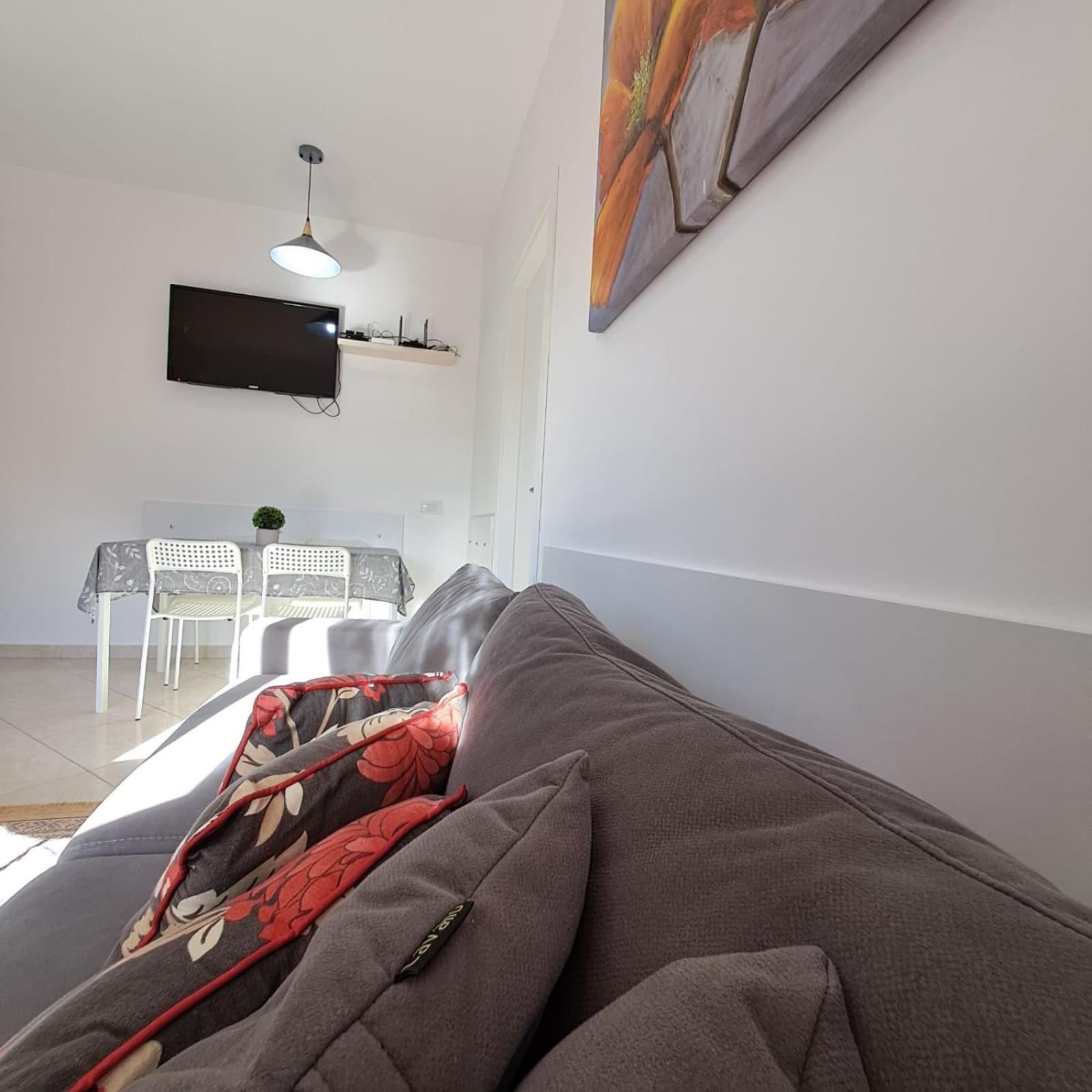 Flowers & Green 2 Bedrooms Apartment & Box Garage วญอเรอ ภายนอก รูปภาพ