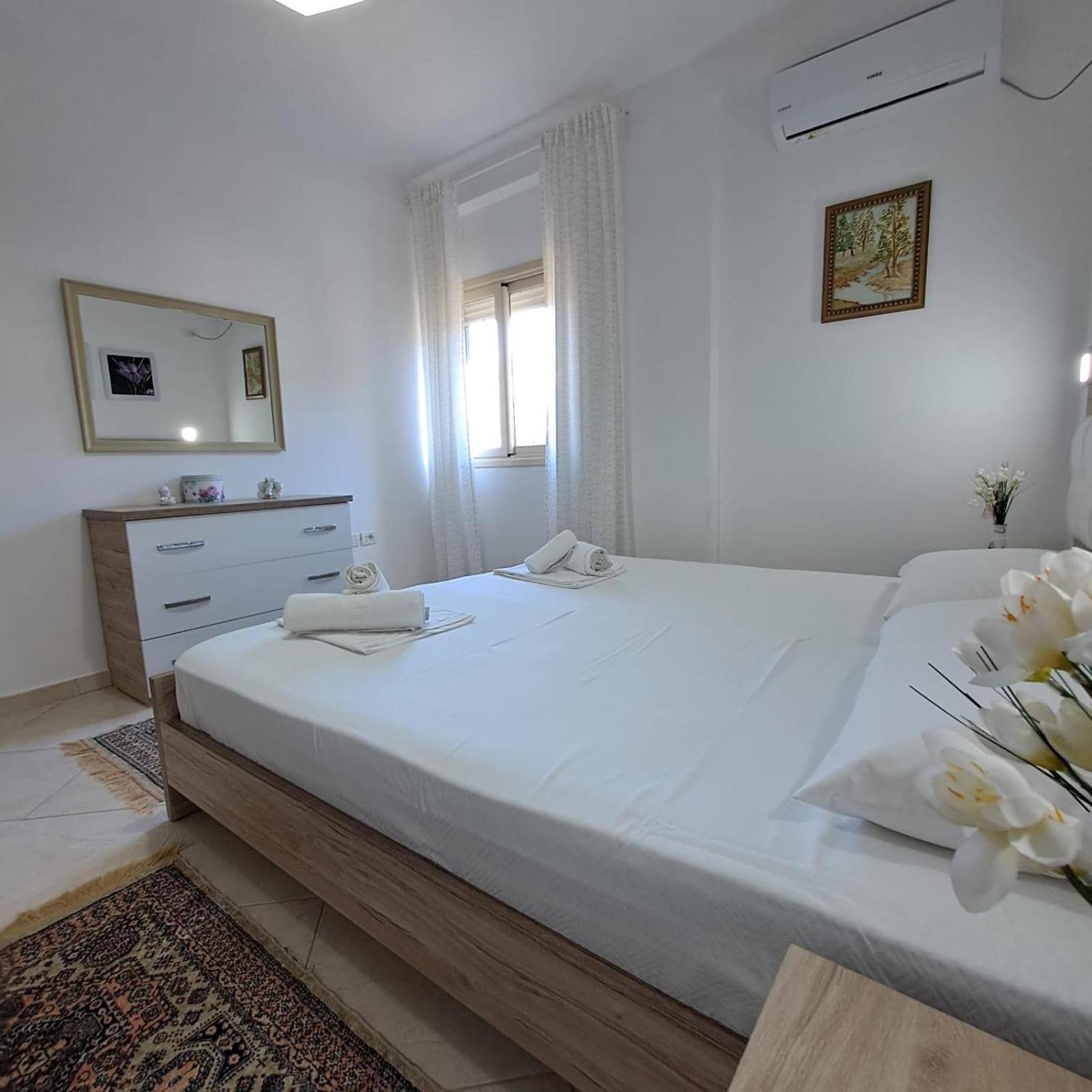 Flowers & Green 2 Bedrooms Apartment & Box Garage วญอเรอ ภายนอก รูปภาพ